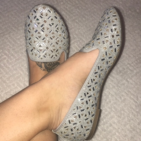 Zigi Soho Shoes - SOLD EUC Silver Sparkle Flats